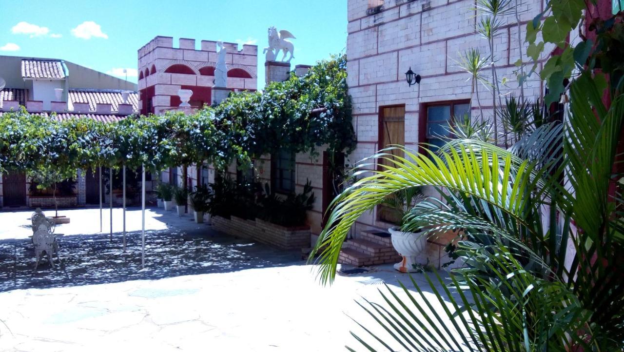 Pousada Al Castello Di Giulietta E Romeo Pirenópolis Exteriér fotografie